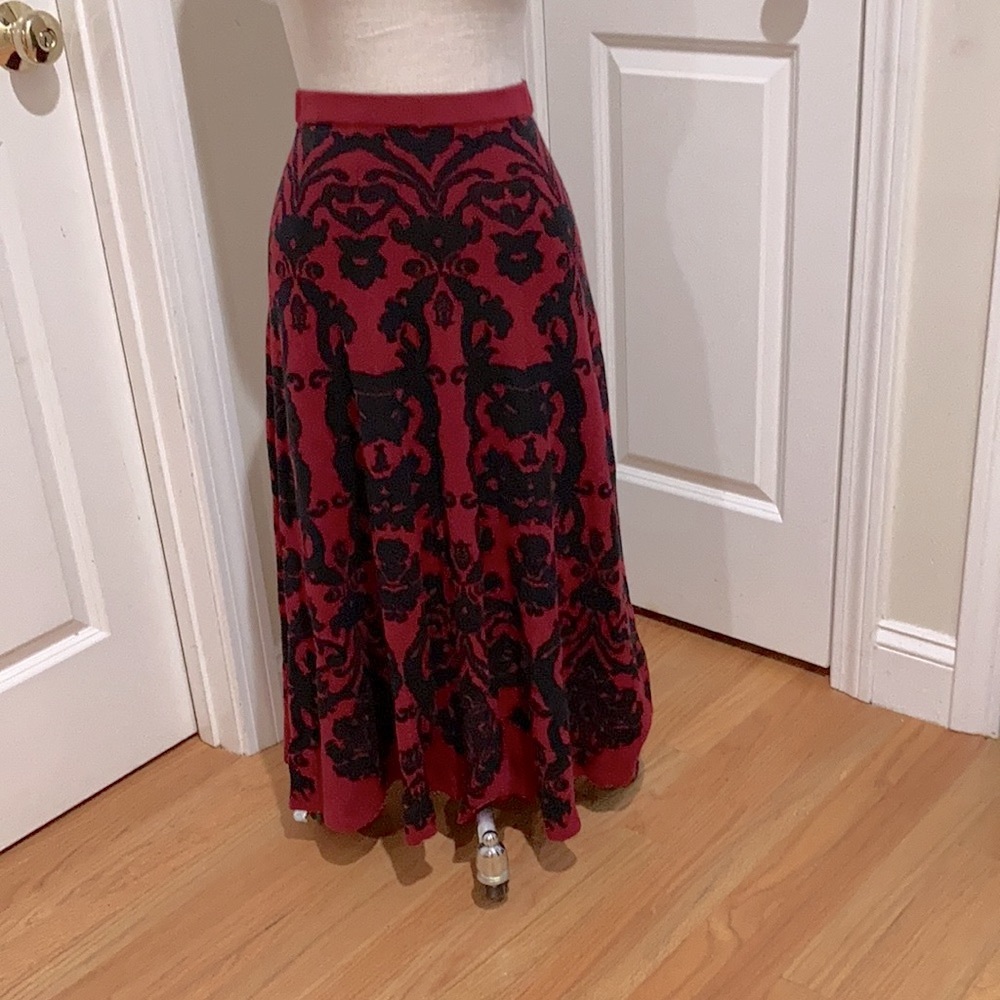 MIDI Skirt Knitted NWOT!